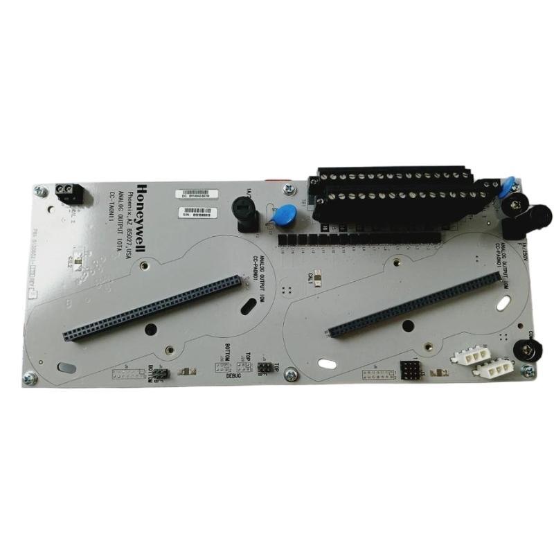 Honeywell CC-GAOX21 Analog Output Module