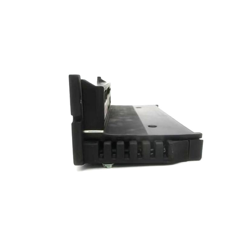 GE Fanuc IC660TBA105 Analog Output Block