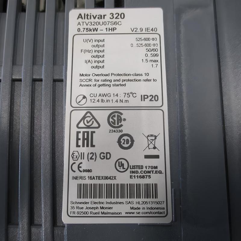 Schneider ATV320U07S6C Variable-Speed Drive